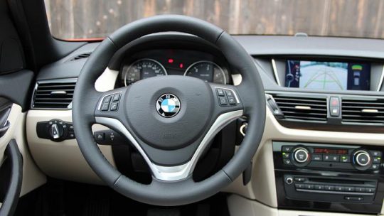 Autoradio GPS BMW x1 : un navigateur adapte à vos besoins