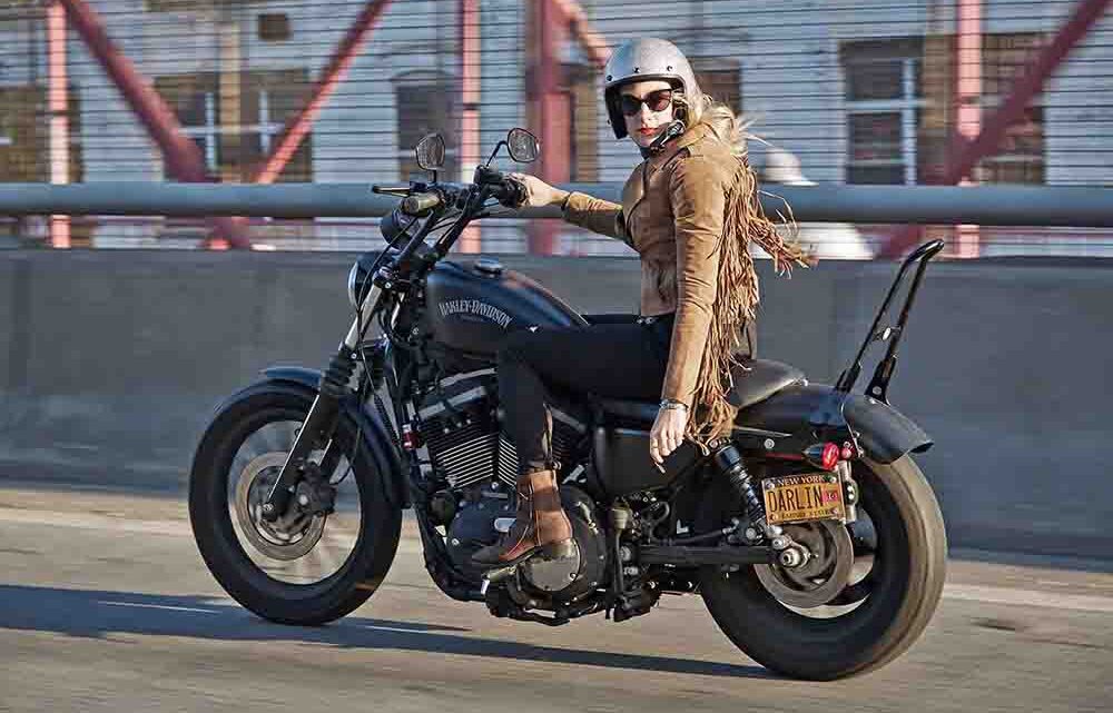 Comment choisir son équipement femme moto ?